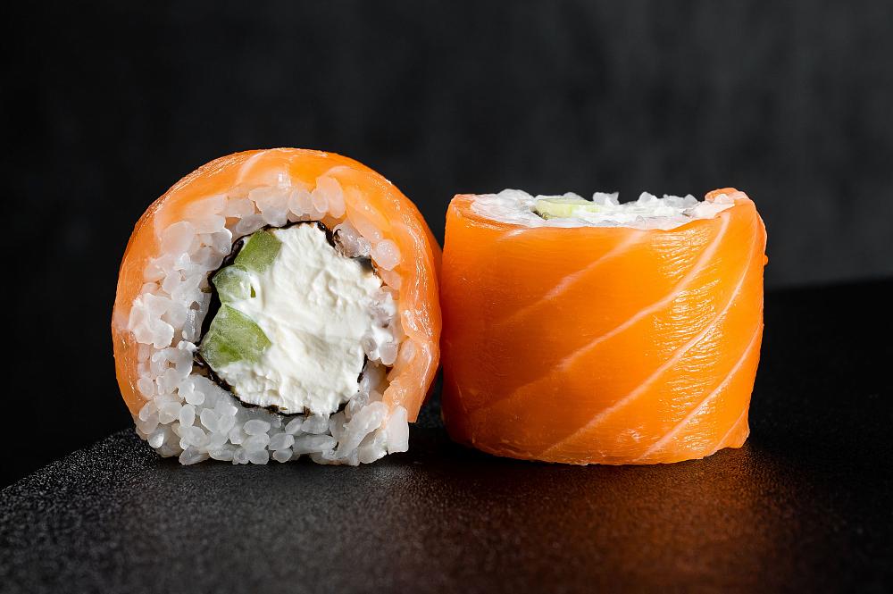 Ролл Филадельфия с огурцом