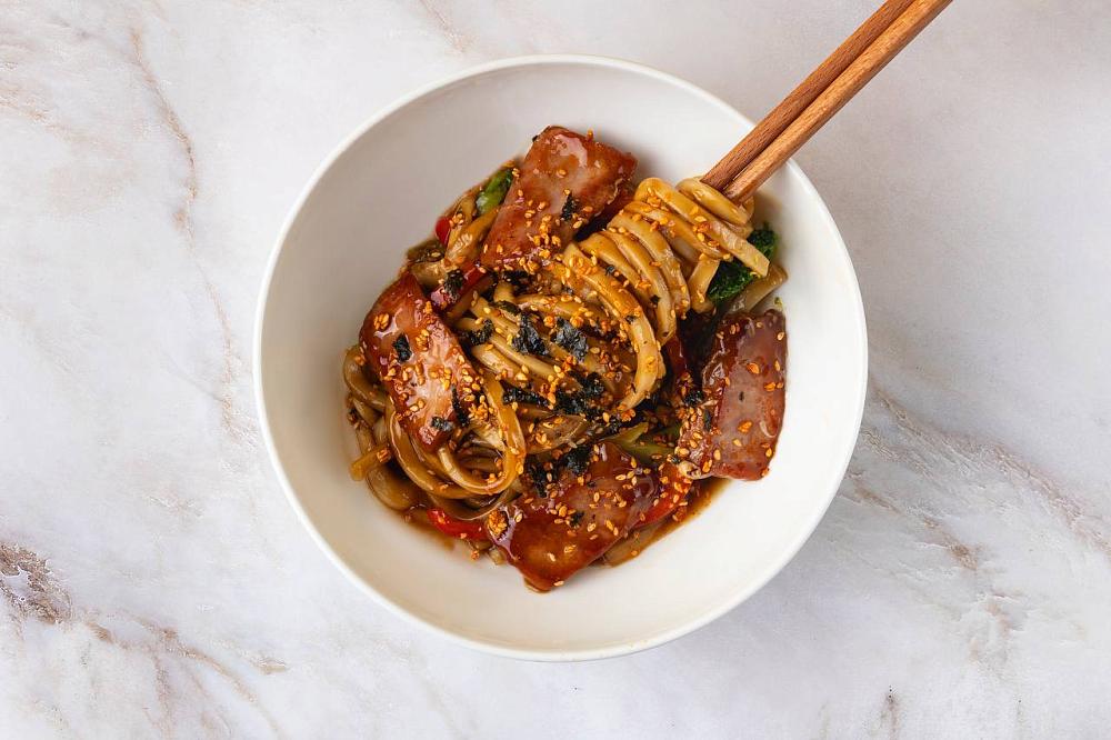 Удон с тунцом терияки 